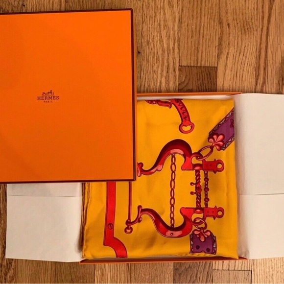 🔥 🔥 🔥 Authentic Hermes Silk scarf 90 Twill Mors Et Gourmettes w hermes box NEW - Picture 2 of 11